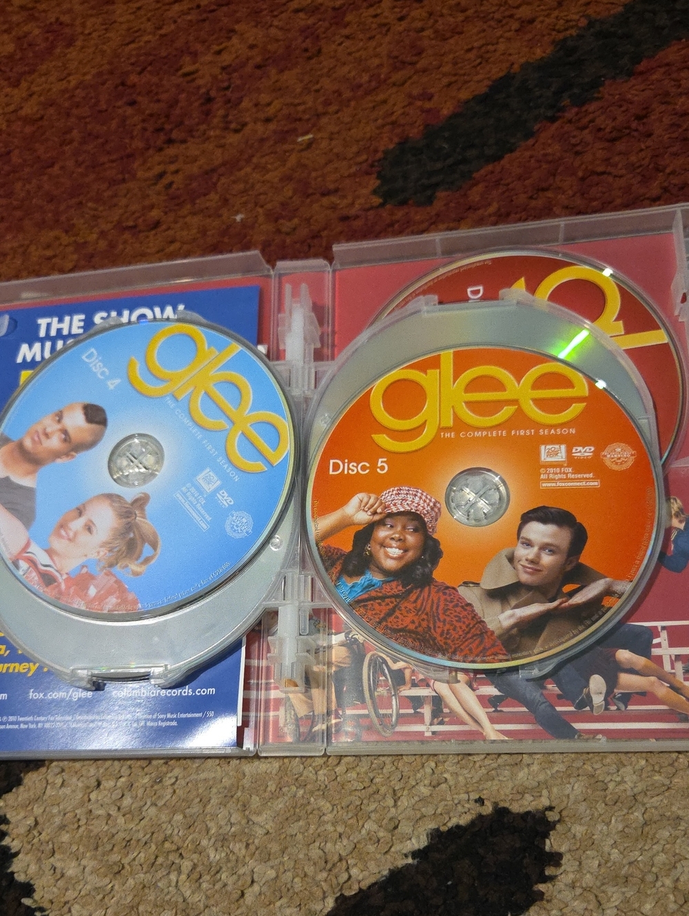 Season One Of Glee The Tv Show On Dvd - Picture 3 of 5